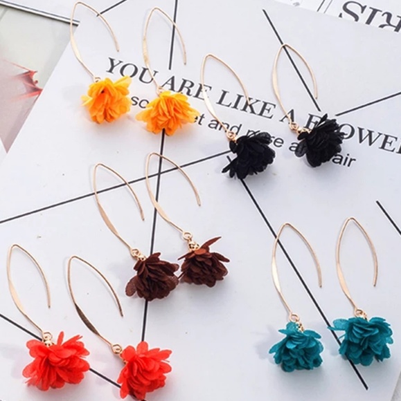 Gold & Green Flower Boho Gypsy Earrings 2.75in - Picture 5 of 7